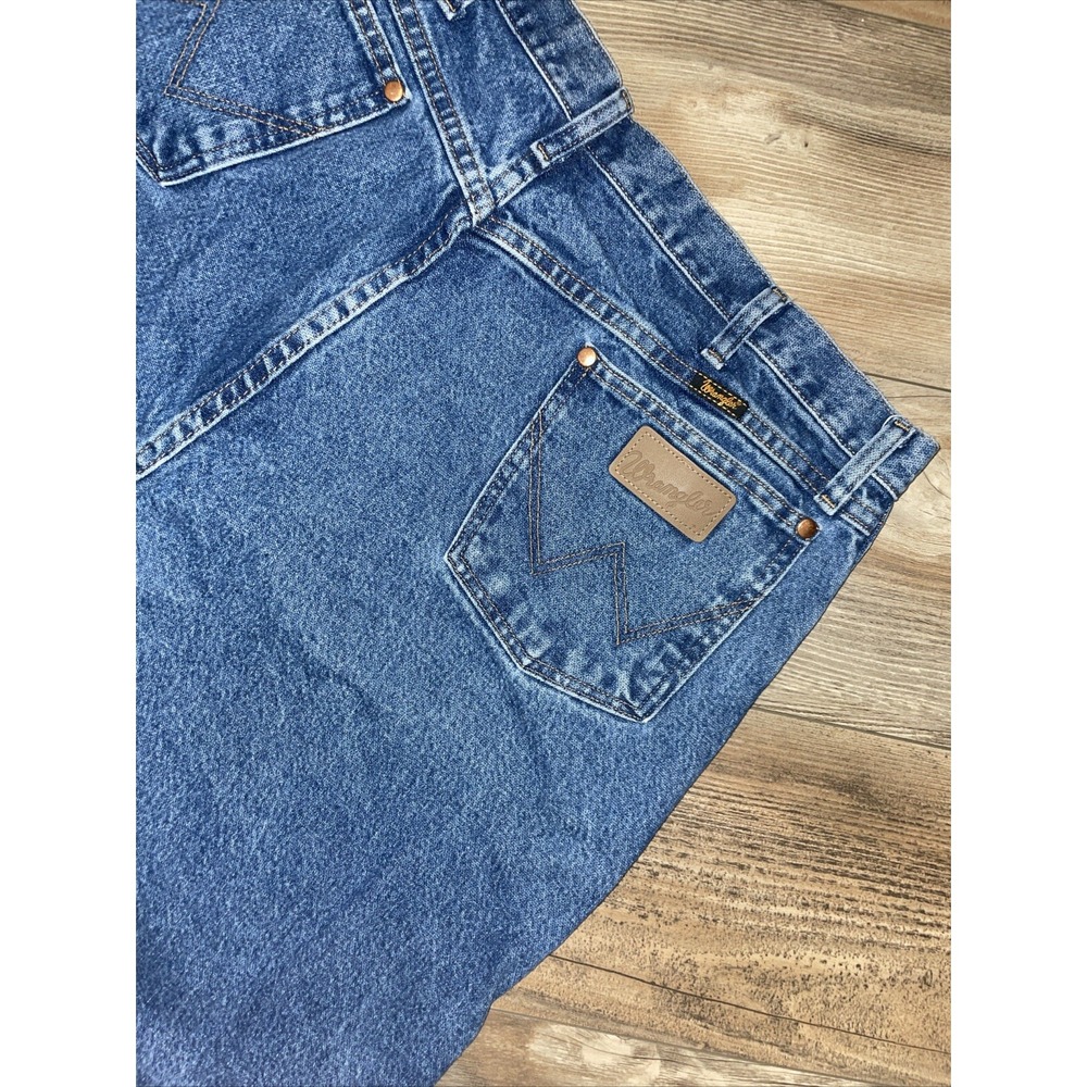 Wrangler 1013MWZGK Jeans Mens 40X30 Blue Cowboy Cut Light Denim‎